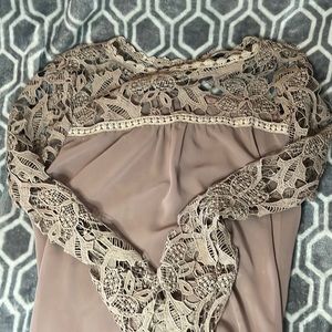 Boutique size small lace top